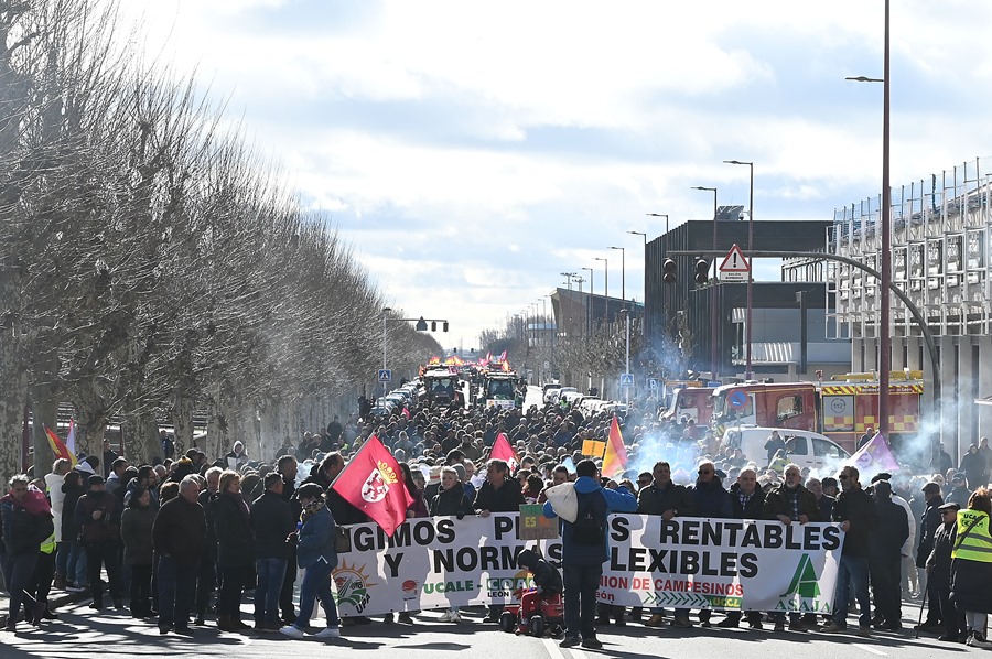 Agricultores se movilizan y planifican presionar a la UE este