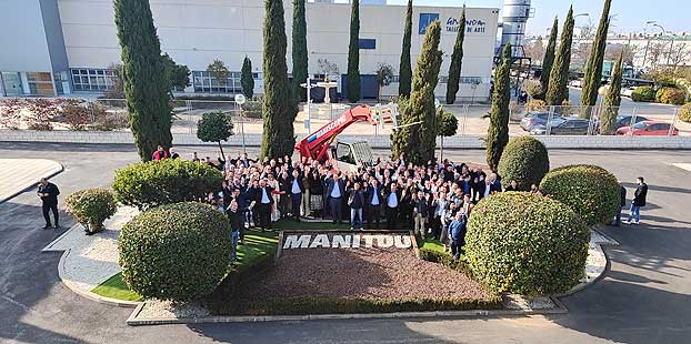Manitou lanza innovadores equipos en su Convencion Iberica para Concesionarios