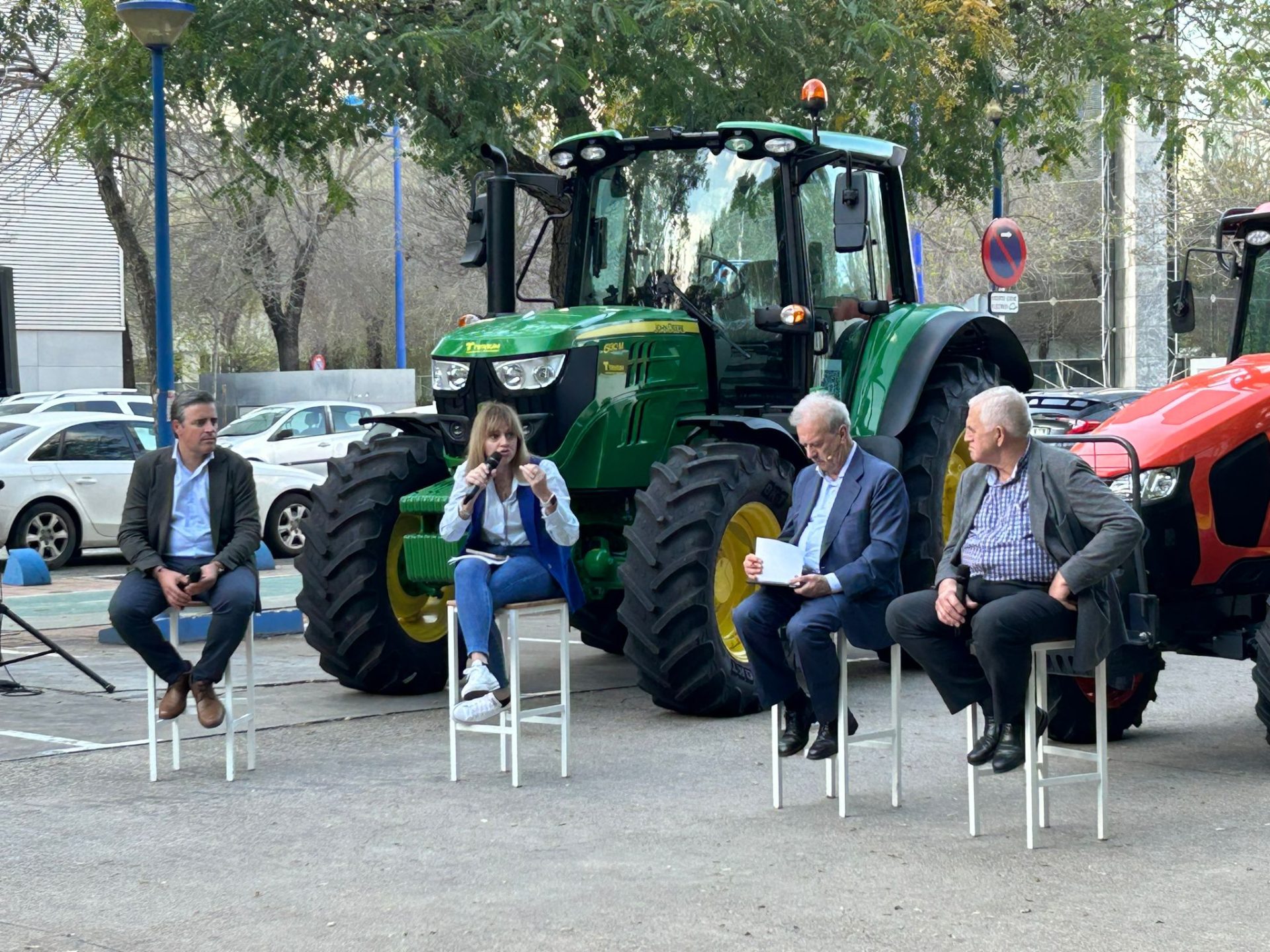 Agricultores espanoles y europeos unidos por sentirse ignorados a nivel