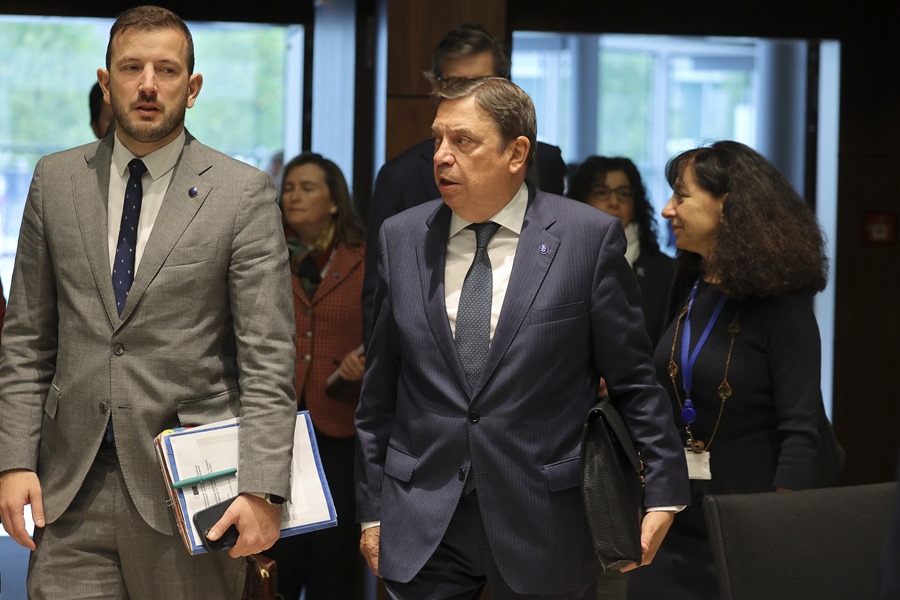 Ministros de Agricultura de la UE examinan respuesta a protestas