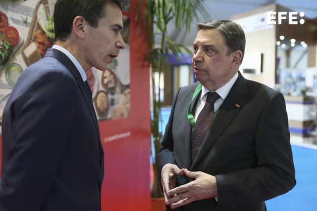 Planas discute el fortalecimiento de la colaboracion agricola bilateral e