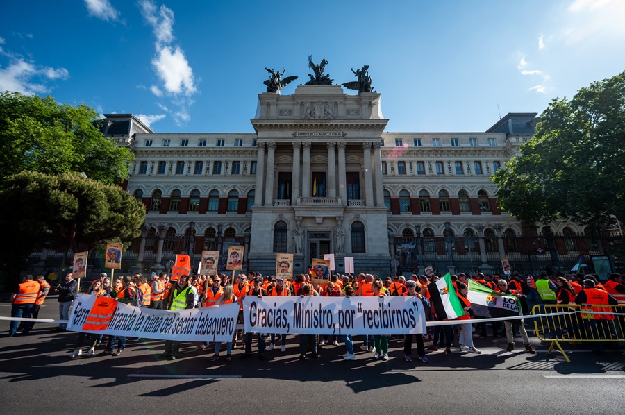 Tabaqueros extremenos alzando la voz contra competencia desleal italiana