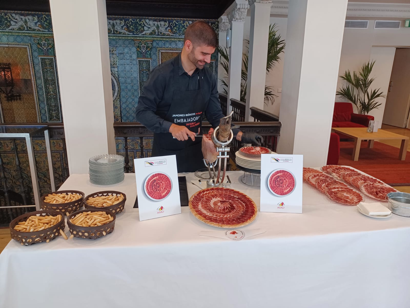 Gran desconocimiento del jamon iberico entre alemanes y franceses mientras