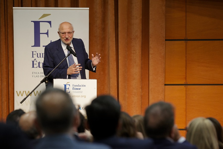 Juan Roig insiste en que empresarios directivos y empleados son