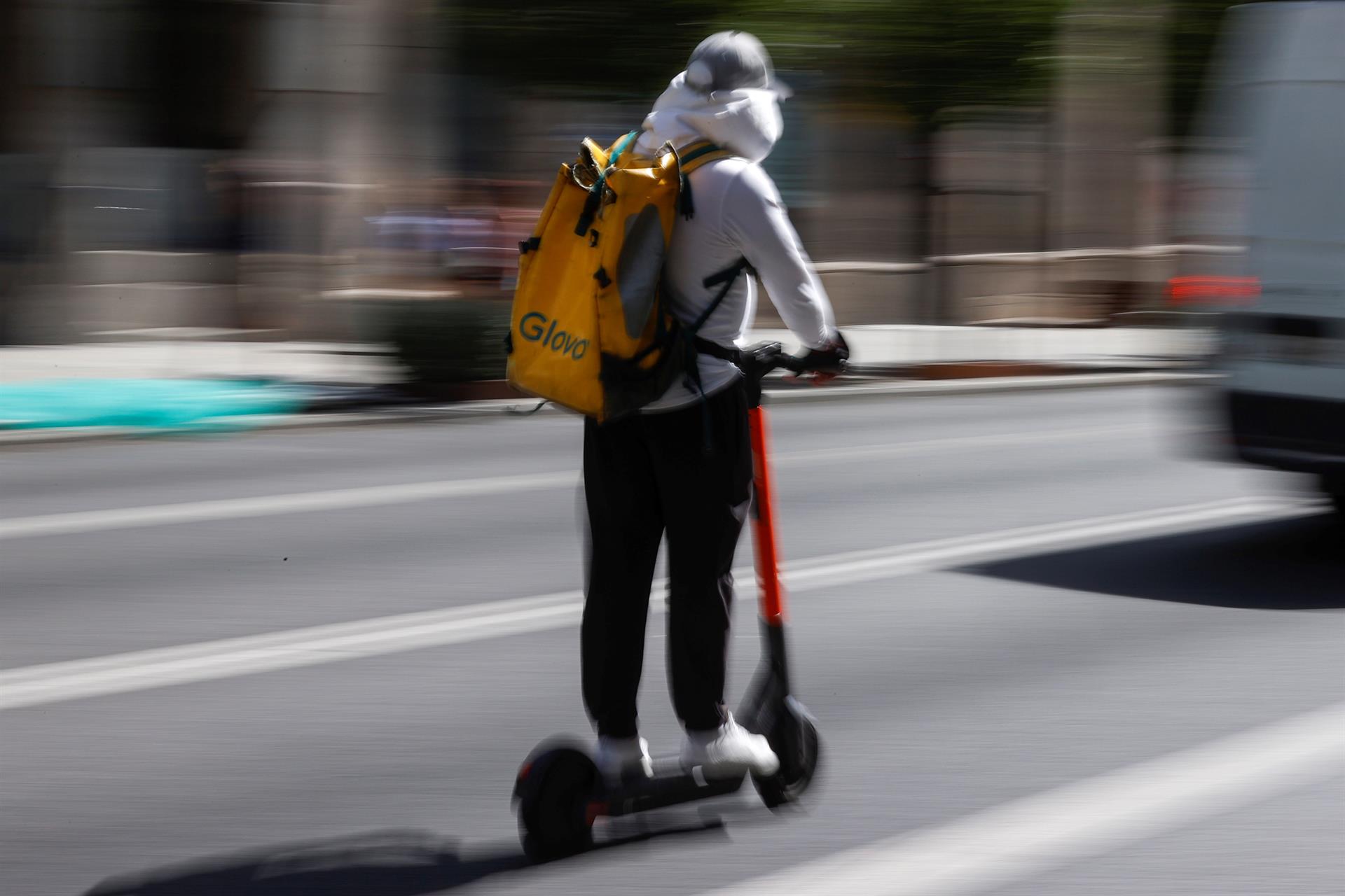Bruselas pone under lupa a Glovo y Delivery Hero por