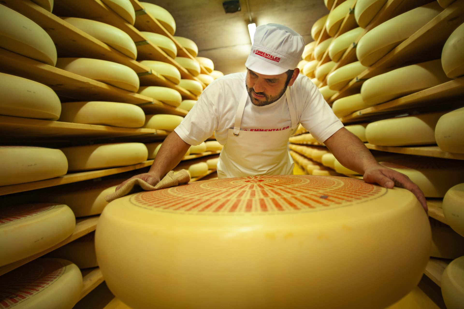 Sector lacteo en Espana mira con incertidumbre sus ventas en