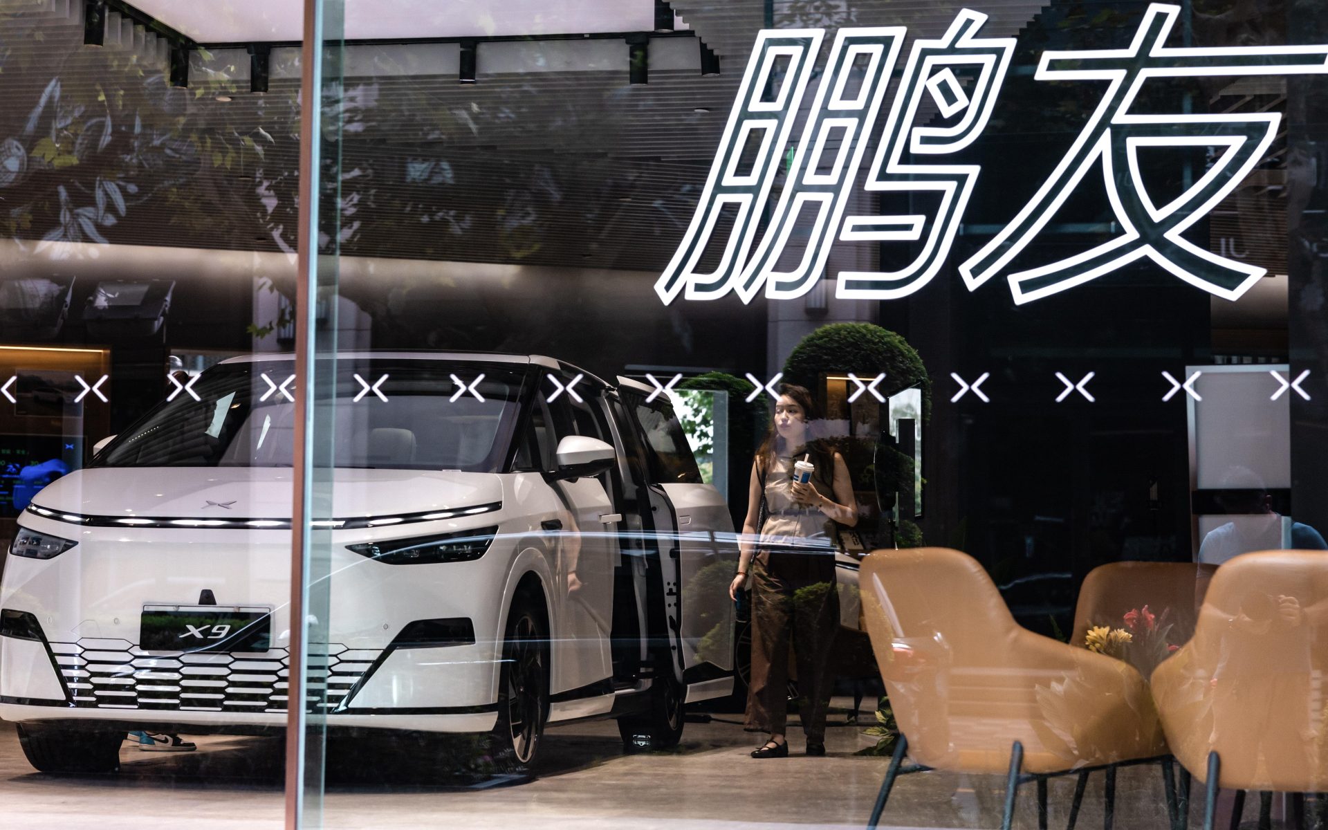 Aranceles a vehiculos electricos de China en discusion en Bruselas