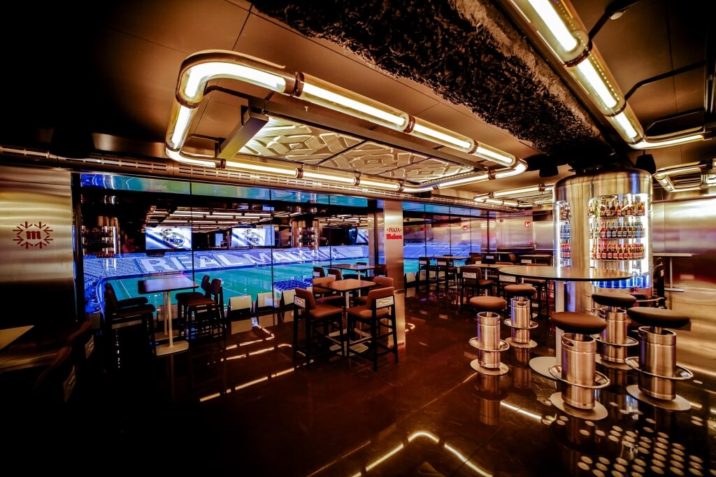 Impresionante apertura de la fabrica de cerveza Mahou en el
