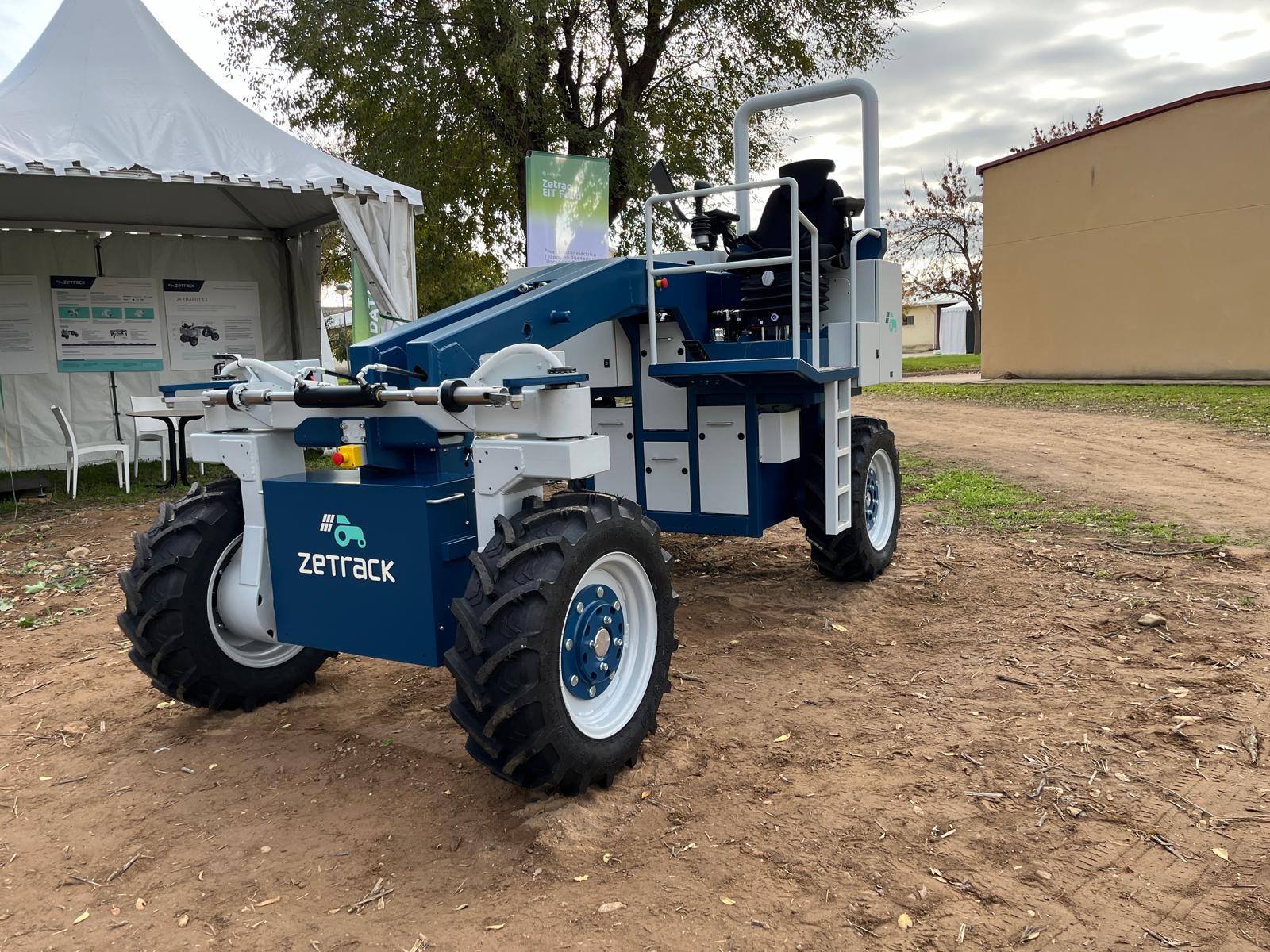 España da un paso adelante en la agricultura con su innovador robotractor autónomo