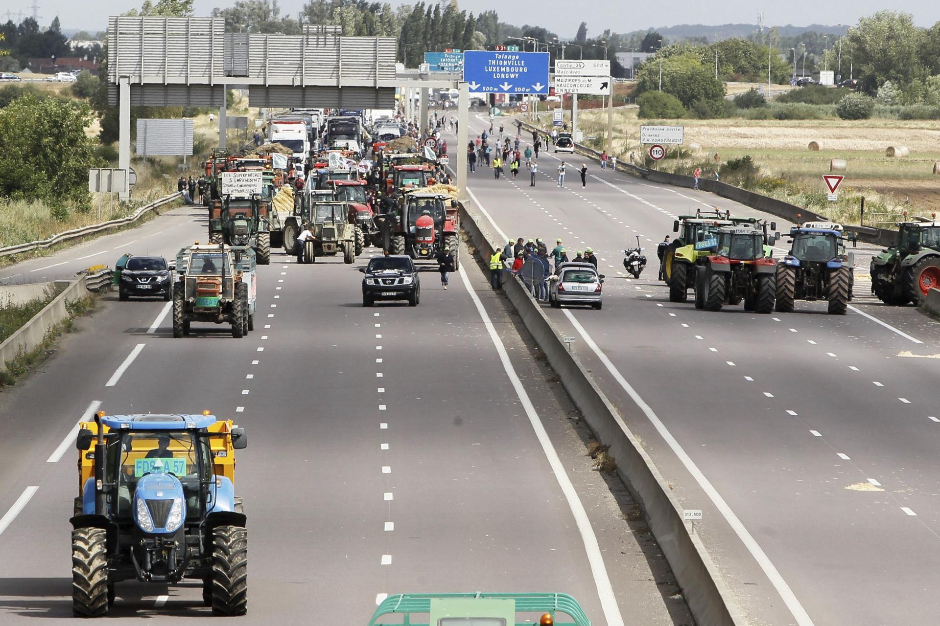 Protestas agrícolas en Francia tras saqueos a camiones en la frontera