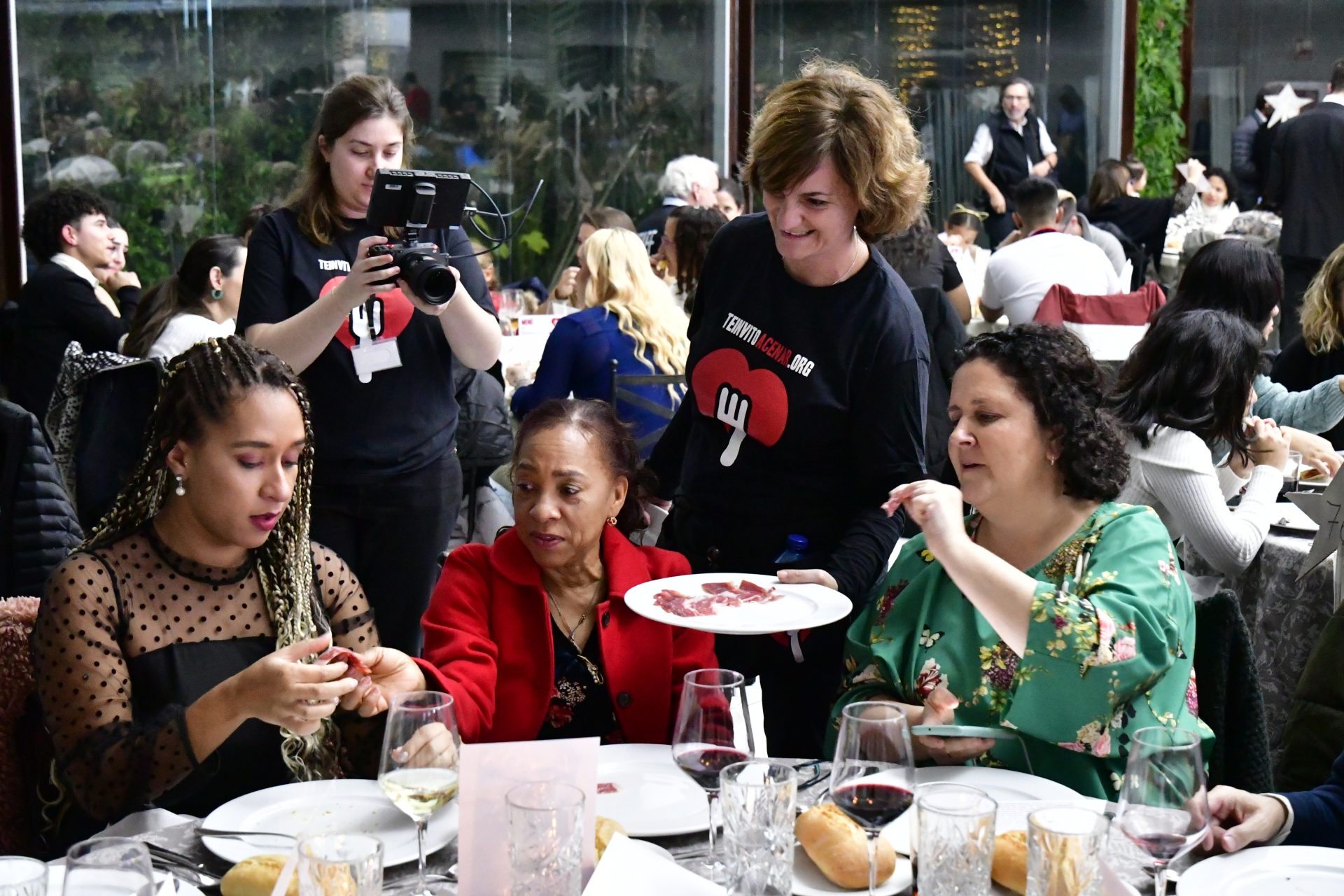 Cena solidaria en Navidad: 1.000 personas se unirán para celebrar y ayudar