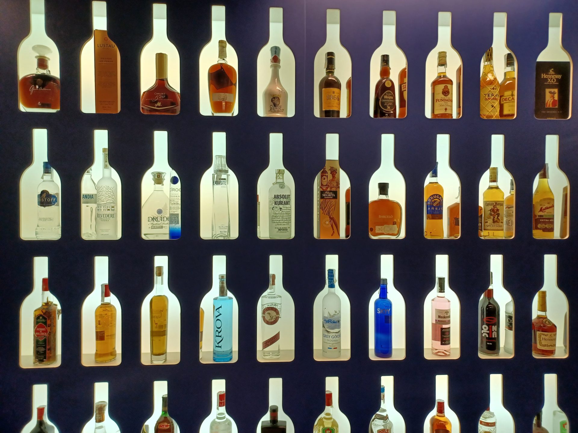 El consumo de licores se mantendrá estable en 2024 según las tendencias actuales