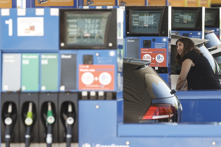 La inflación en diciembre se eleva al 2,8 % por el aumento de los precios de los carburantes