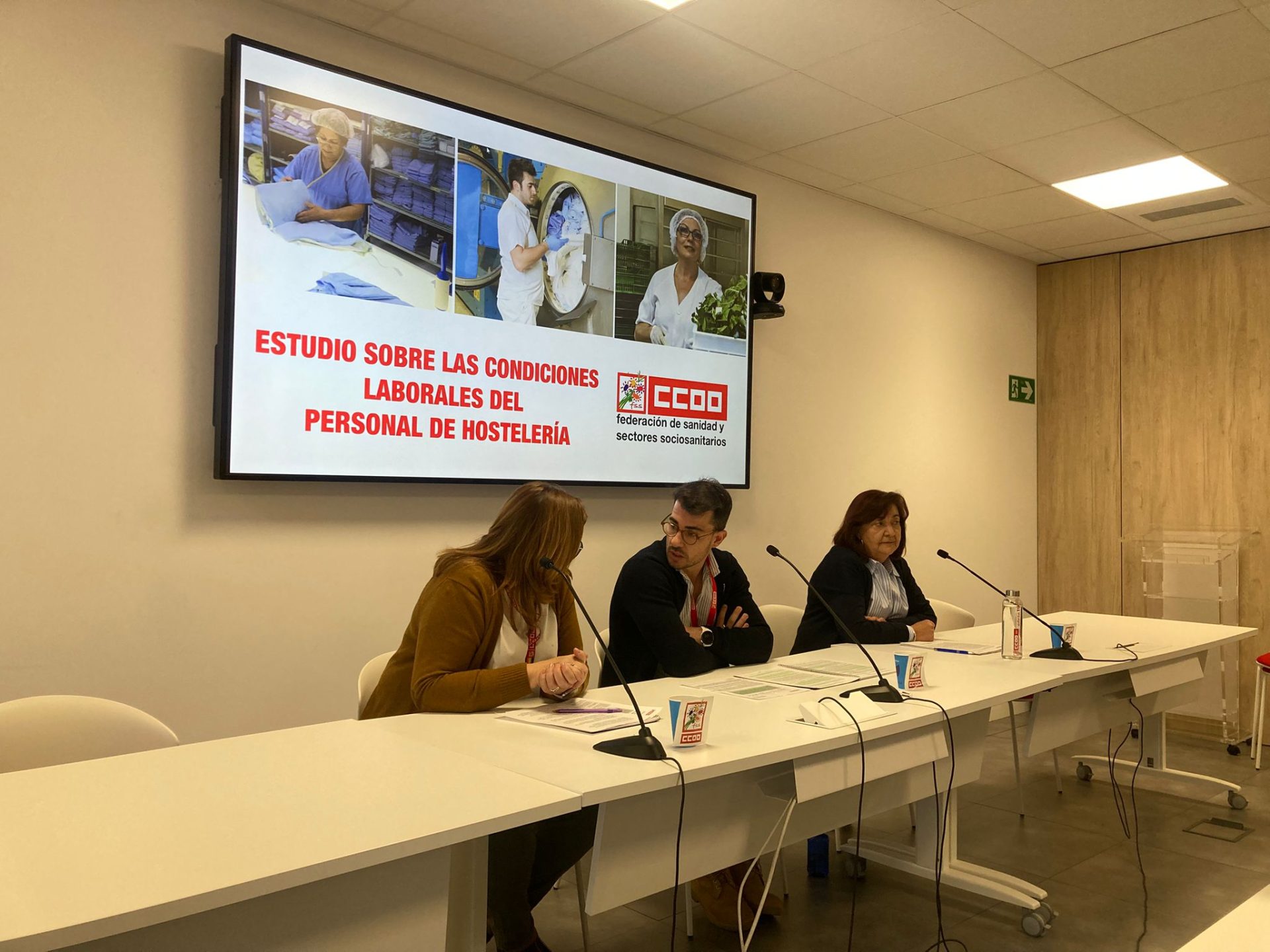 Los empleados de hostelería hospitalaria enfrentan un futuro incierto en su profesión