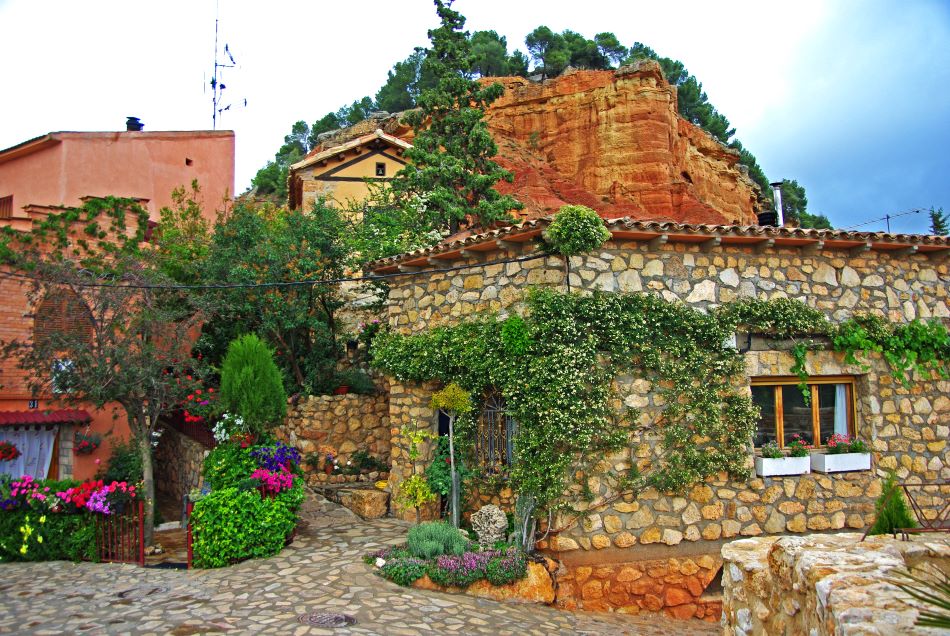 Turistas de EE.UU. y Asia buscan la magia de los "Pueblos Más Bonitos de España"