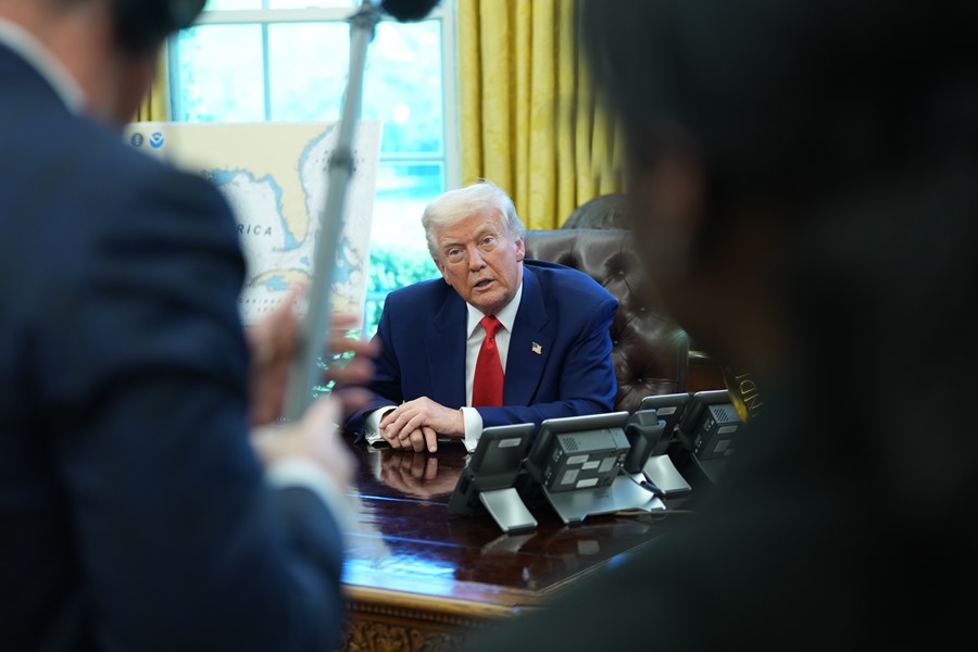 Trump establece tregua de 90 días en guerra arancelaria, enfocándose en China