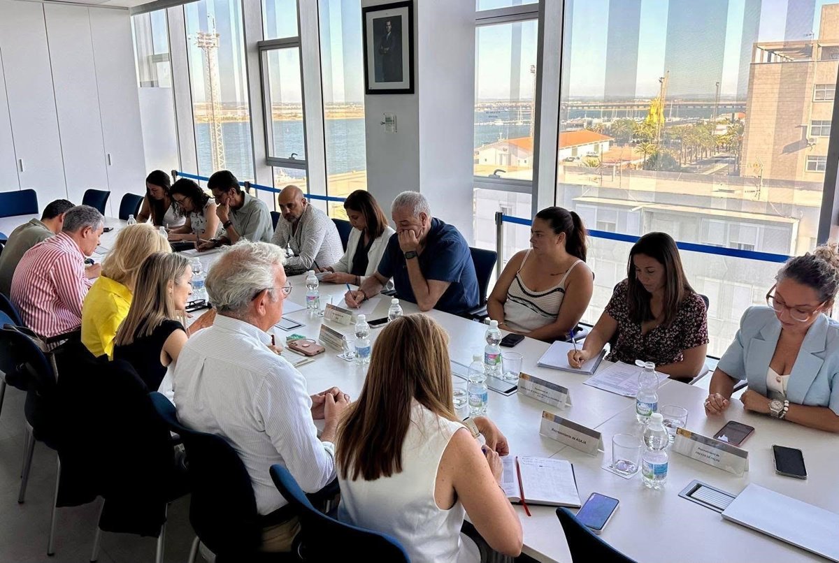 El sector agrícola de Huelva reclama al Gobierno aumentar la contratación en origen