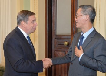 Planas resalta la excelente relación comercial entre España y China en agricultura y pesca