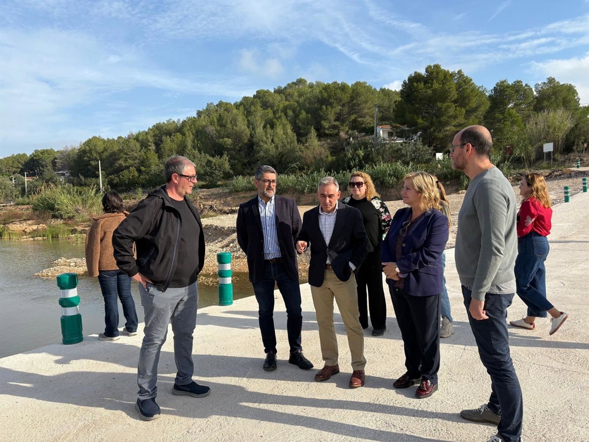 Barrachina destaca el alto nivel de cumplimiento en la reparación de caminos rurales tras la DANA Barrachina destaca el alto nivel de cumplimiento en la reparación de caminos rurales tras la DANA