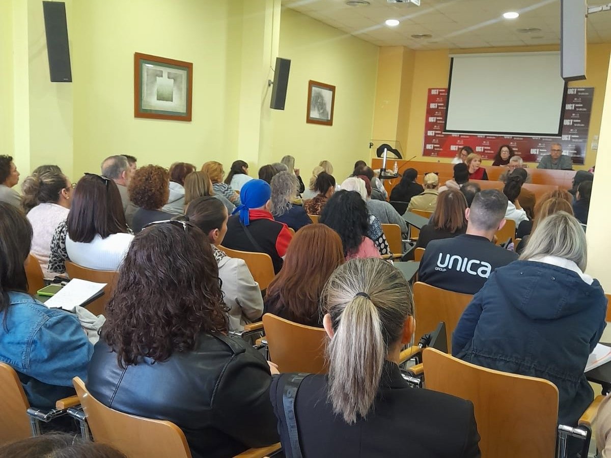 UGT denuncia estancamiento en las negociaciones del convenio del manipulado tras diez reuniones en Almería