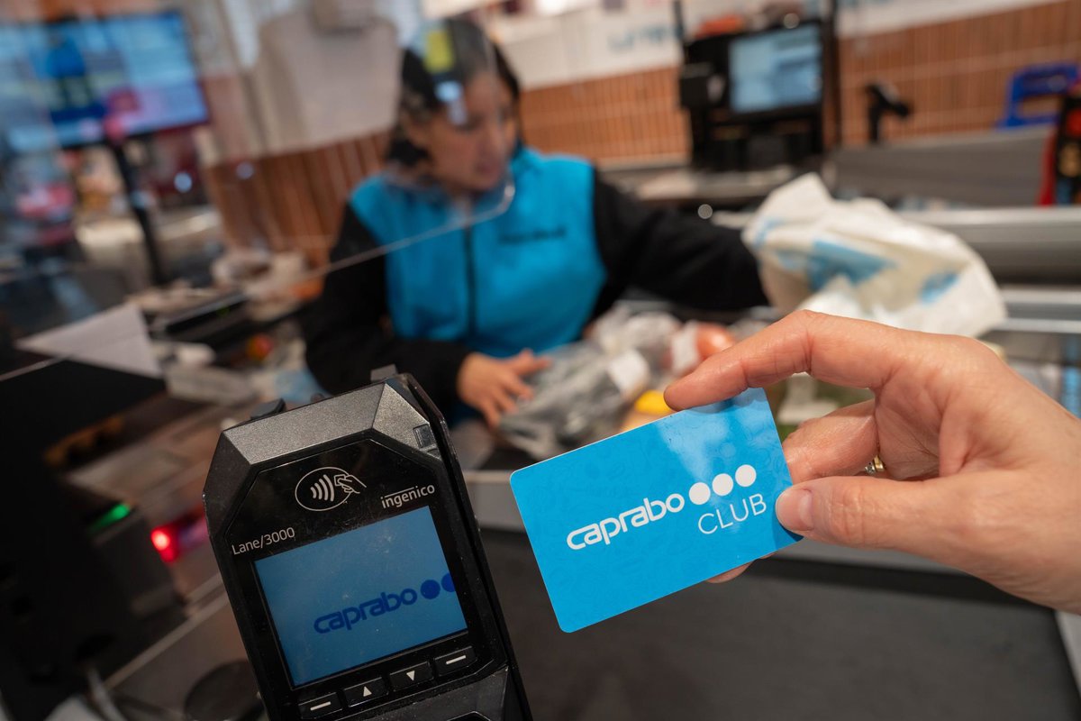 Caprabo colabora con Assís para proporcionar alimentos e higiene a personas sin hogar