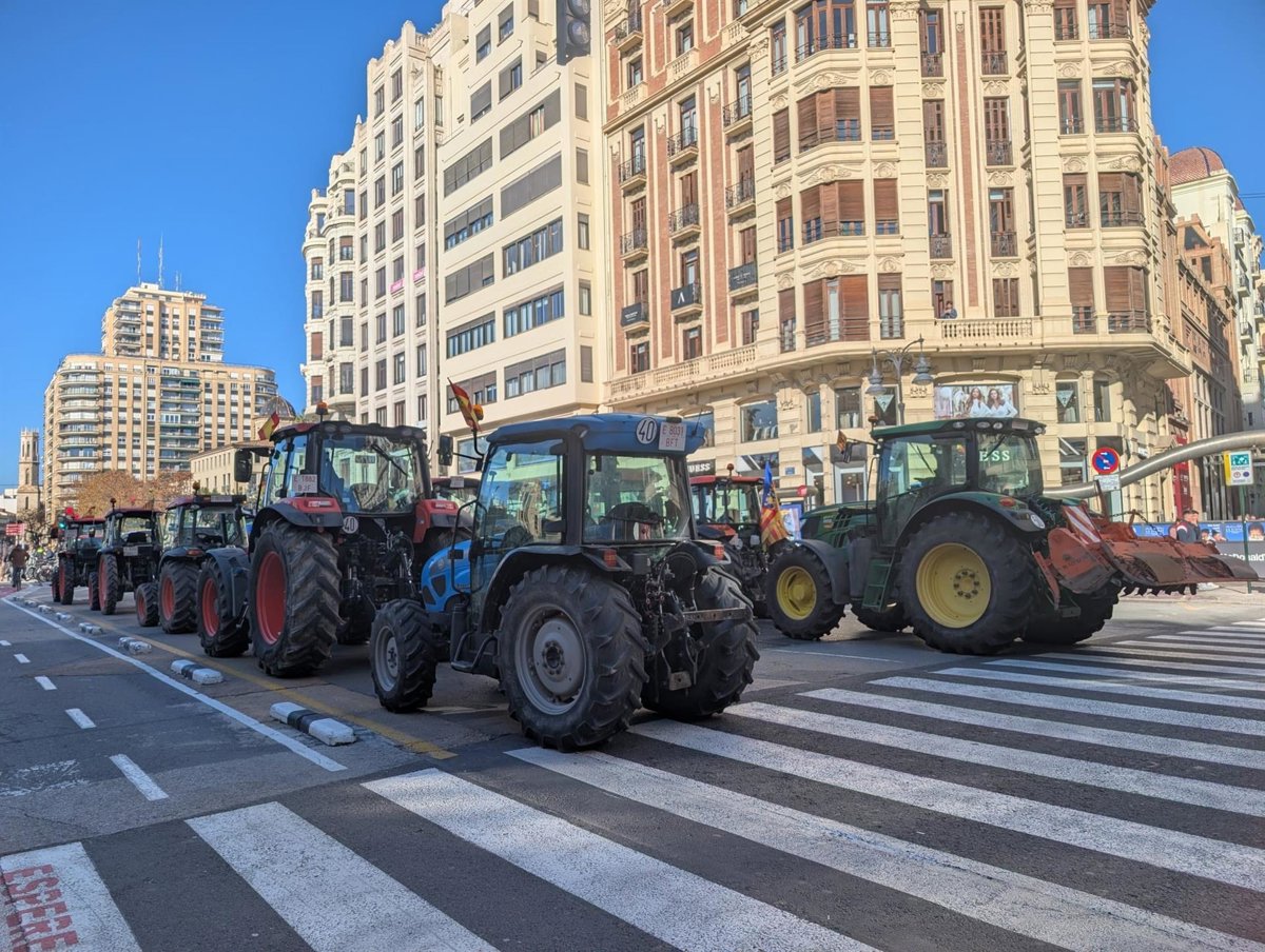 Tractorada en Valencia denuncia el pacto Mercosur y la pérdida de soberanía alimentaria