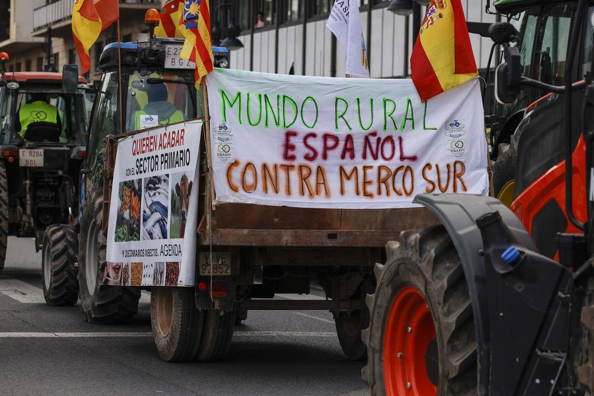 El campo toma las calles en el súper jueves con tractoradas por recortes de PAC y Mercosur