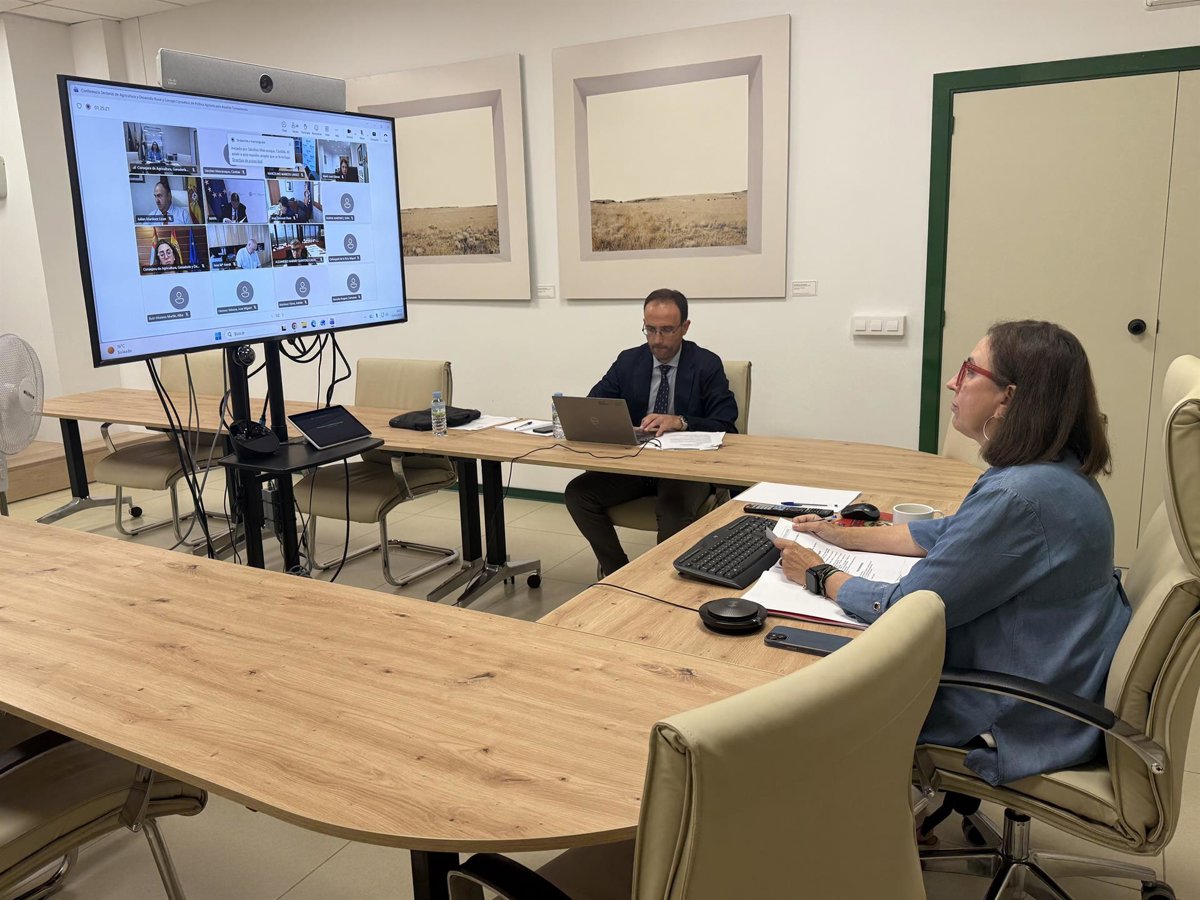 Extremadura rechaza la reforma de la PAC en la Conferencia Sectorial de Agricultura