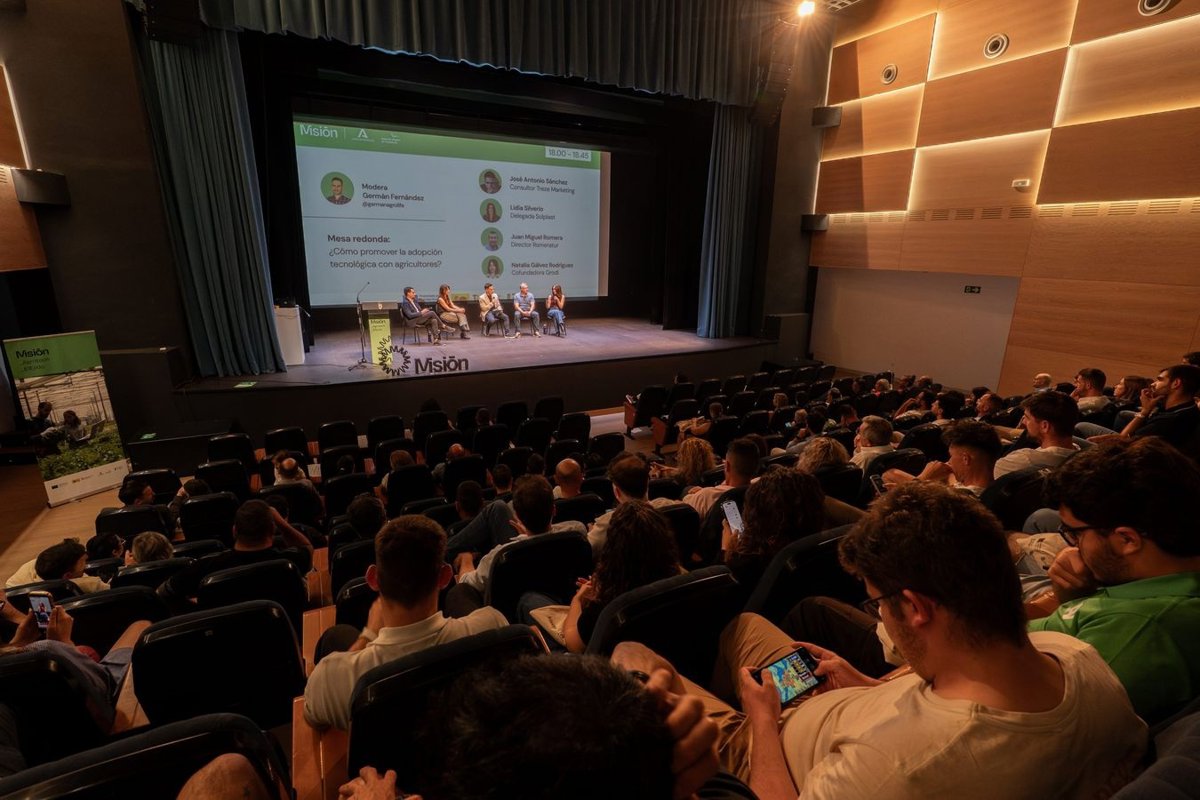 Más de 250 profesionales del agro se dan cita en El Ejido para la primera edición de Agrotalks